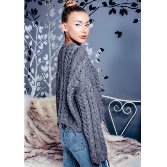 Chunky Cable Knit Sweater Destroyed Hem NWT - Picture 2 of 5